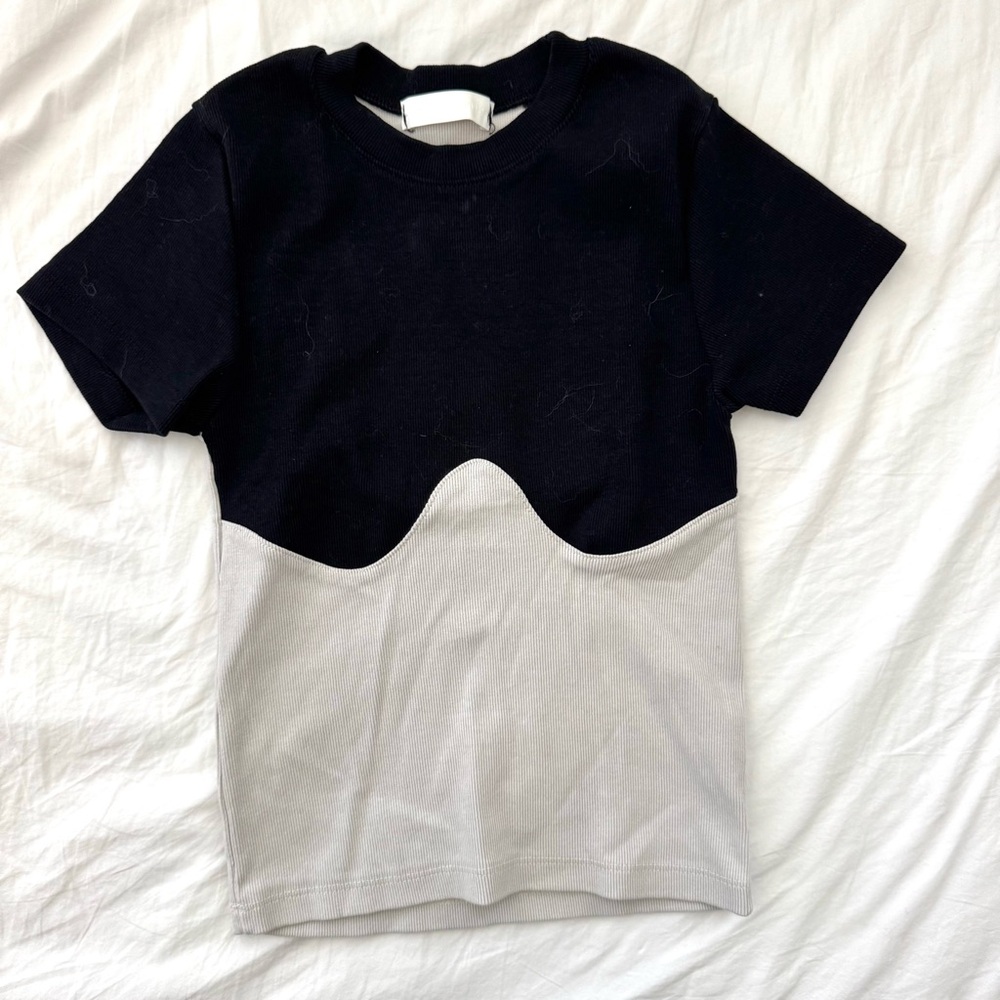 Source Unknown Black and Gray T-Shirt